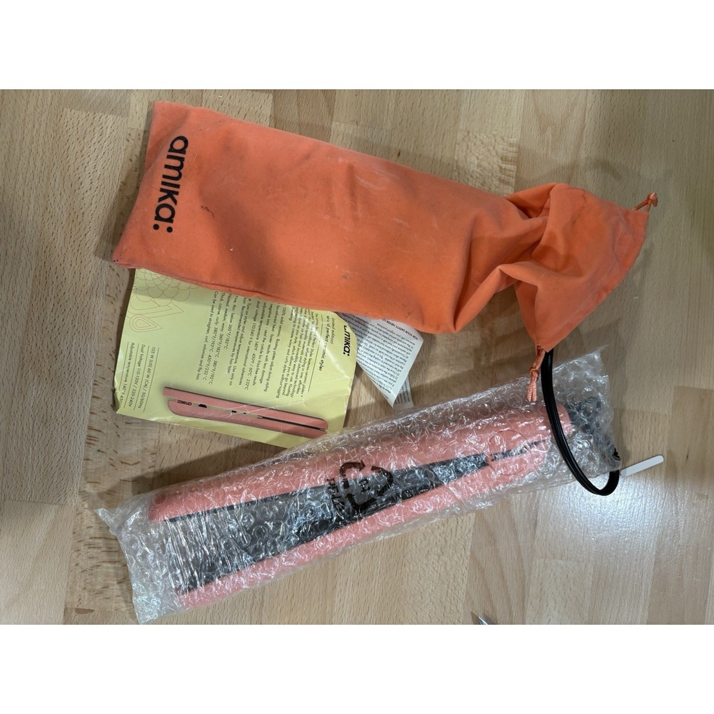 amika Limited Edition Strand Perfect Ceramic Styler - New Without Box